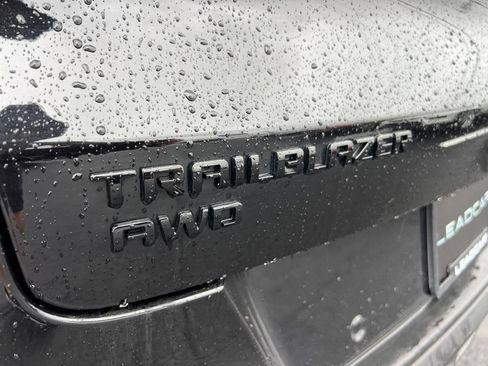 Used 2025 Chevrolet TrailBlazer RS w/ Convenience Package AWD/4WD image 33