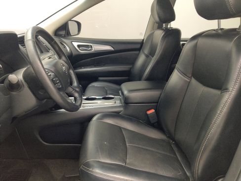 Used 2019 Nissan Pathfinder SL FWD image 17