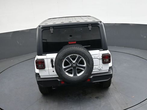 Used 2019 Jeep Wrangler Unlimited Sahara image 19