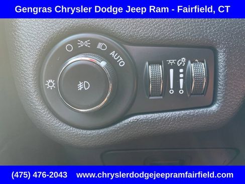 Used 2017 Jeep Cherokee High Altitude AWD/4WD image 55