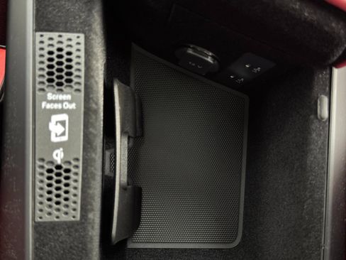 Used 2022 Porsche Taycan Turbo S image 36