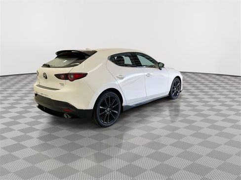 Used 2025 MAZDA MAZDA3 Hatchback w/ Appearance Package image 10