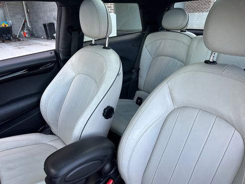 Used 2015 MINI Cooper S image 14