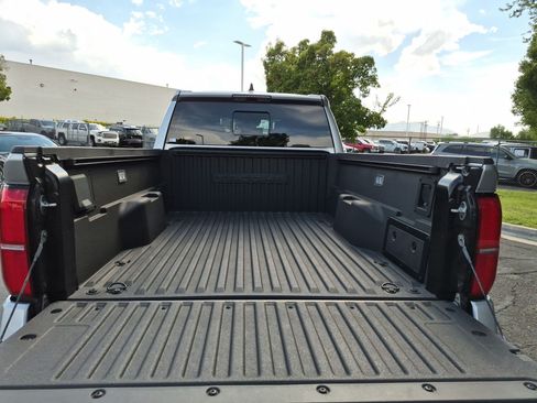 Used 2025 Toyota Tacoma TRD Off-Road w/ TRD Off Road Upgrade Package AWD/4WD image 34