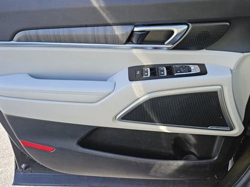 Used 2023 Kia Telluride EX w/ EX Captain's Chair Package image 27