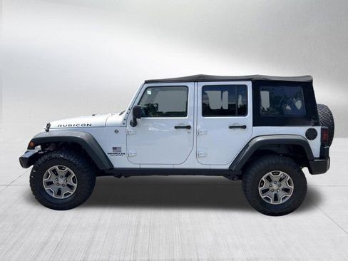 Used 2015 Jeep Wrangler Unlimited Rubicon w/ Connectivity Group AWD/4WD image 9