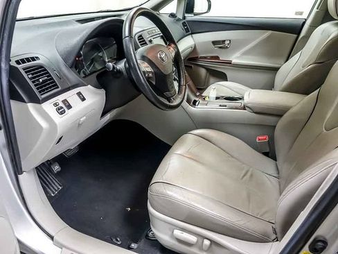 Used 2011 Toyota Venza AWD w/ Premium Pkg #2 image 10