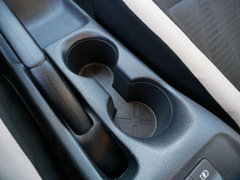 Certified 2022 Nissan Versa SV image 31