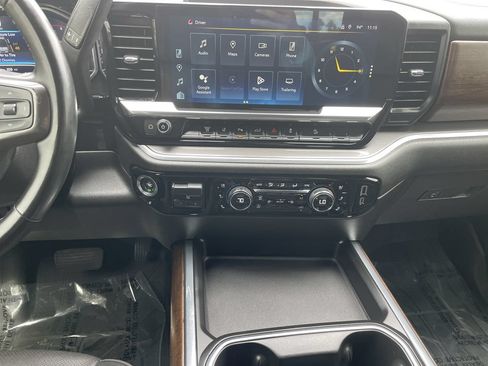 Used 2024 Chevrolet Silverado 2500 High Country w/ High Country Premium Package AWD/4WD image 14