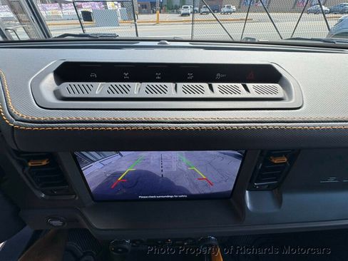 Used 2024 Ford Bronco Badlands image 27