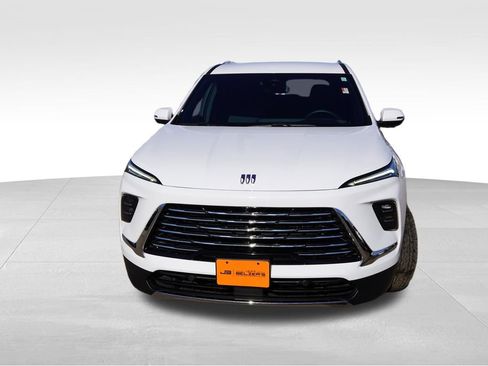 Certified 2025 Buick Enclave Preferred image 12