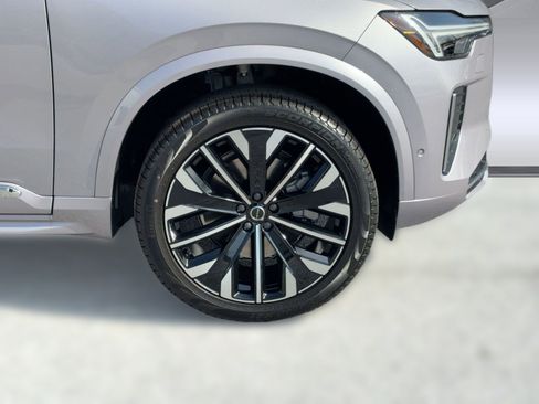 New 2026 Volvo XC90 B6 Plus w/ Protection Package Premier image 10