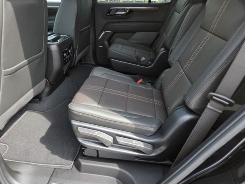 New 2026 Chevrolet Tahoe High Country AWD/4WD image 17