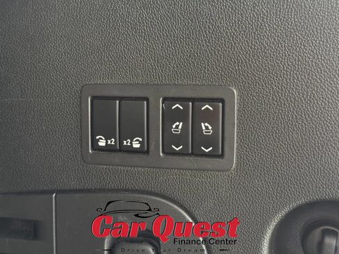 Used 2017 Cadillac Escalade Luxury RWD image 19