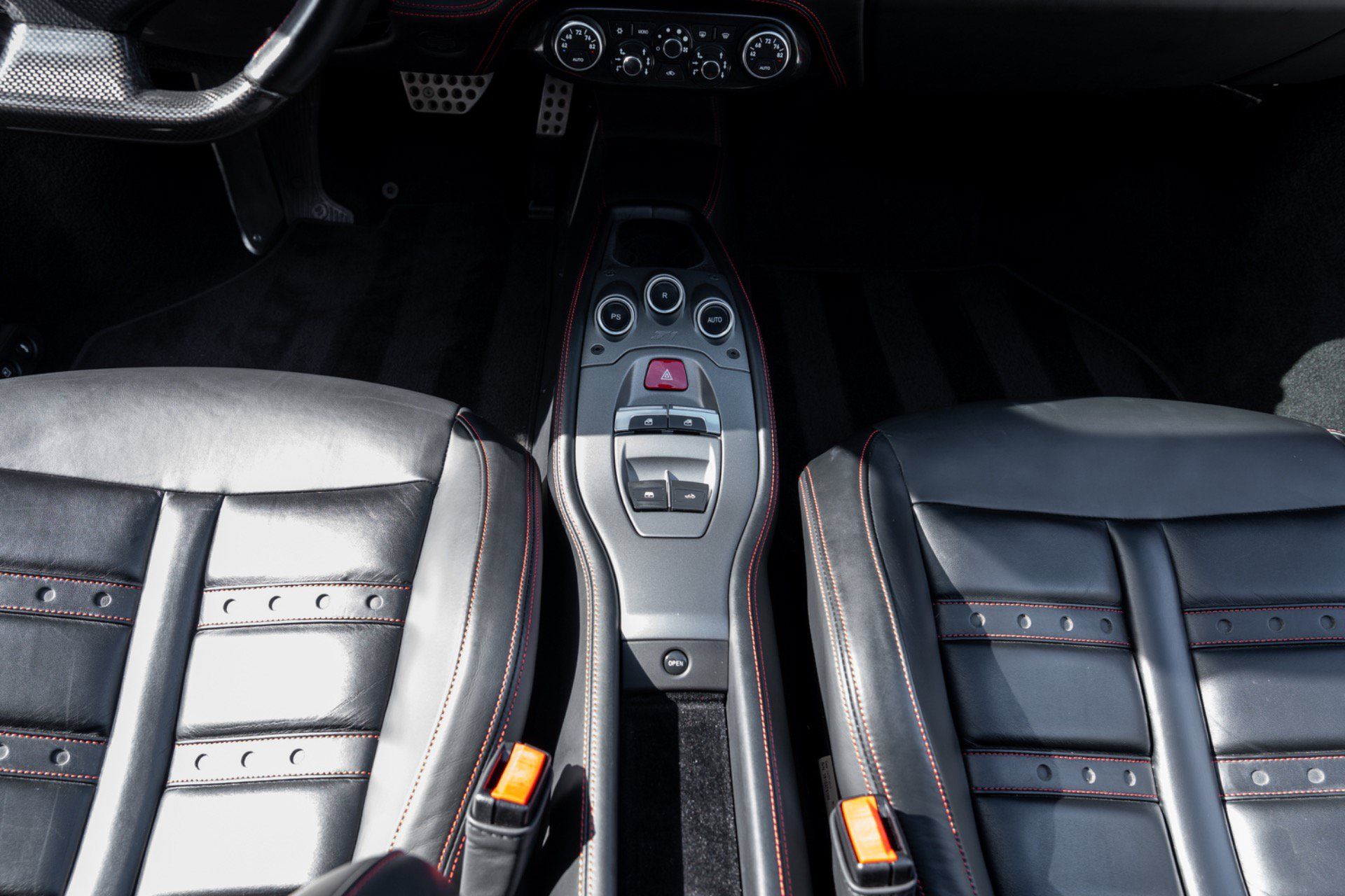 Used 2013 Ferrari 458 Spider RWD image 26