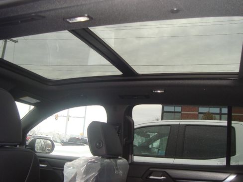 New 2026 GMC Acadia AT4 w/ Luxury Package image 26