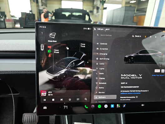 Used 2026 Tesla Model Y AWD image 4