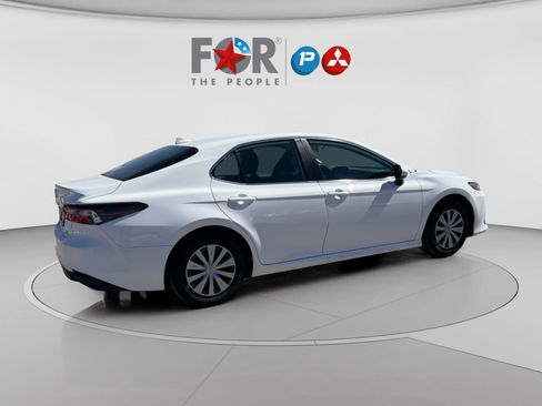 Used 2023 Toyota Camry LE image 7
