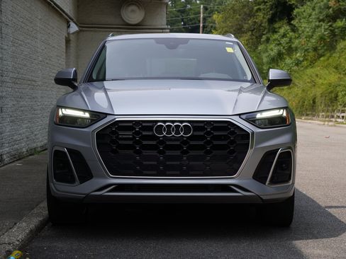 Used 2023 Audi Q5 2.0T Premium Plus w/ Premium Plus Package AWD/4WD image 11