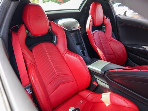 Used 2021 Chevrolet Corvette Stingray Premium Conv w/ Z51 Performance Package RWD image 22