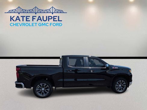 Used 2023 Chevrolet Silverado 1500 LT w/ Z71 Off-Road Package AWD/4WD image 8