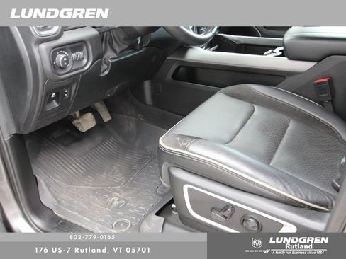 Used 2023 RAM 1500 Laramie AWD/4WD image 19