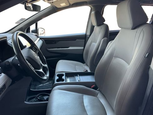 Used 2018 Honda Odyssey Elite image 9