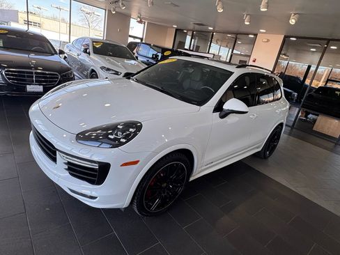 Used 2016 Porsche Cayenne GTS image 2