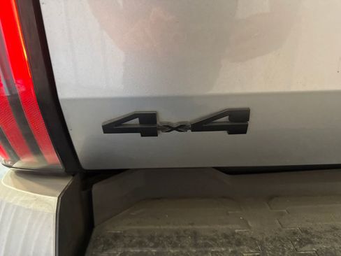 Used 2025 Toyota Tundra Platinum AWD/4WD image 17