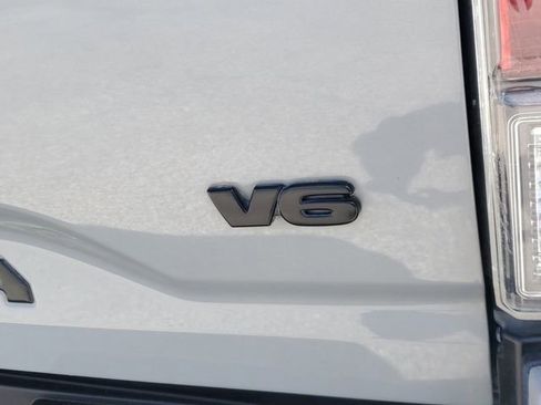 Used 2021 Toyota Tacoma TRD Sport w/ Technology Package image 6