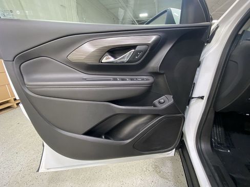 Certified 2023 GMC Terrain SLE w/ Driver Convenience Package image 31