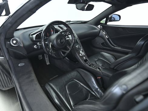 Used 2013 McLaren MP4-12C Spider RWD image 2