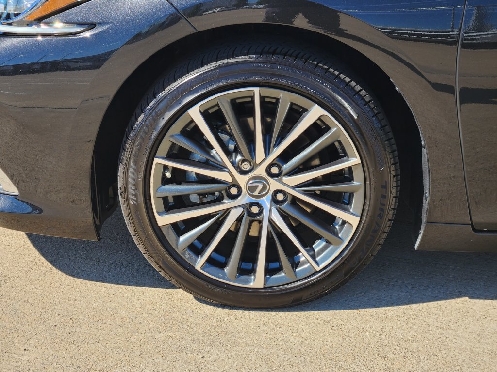 Certified 2025 Lexus ES 350 w/ Premium Package FWD image 10