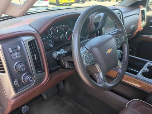 Used 2014 Chevrolet Silverado 1500 High Country w/ High Country Premium Package AWD/4WD image 10