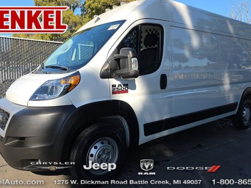 Used 2022 RAM ProMaster 2500 w/ Convenience Group FWD image 1