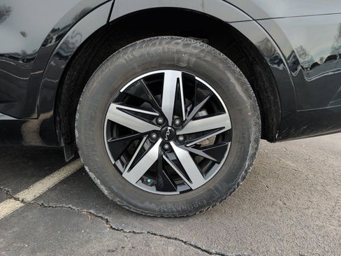 Used 2023 Kia Sorento S w/ Panoramic Sunroof Package image 25