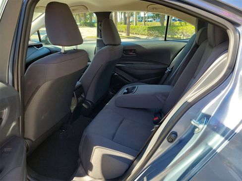 Used 2025 Toyota Corolla LE image 10