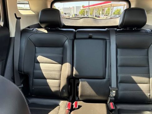 Used 2022 GMC Terrain Denali w/ Denali Premium Package AWD/4WD image 25