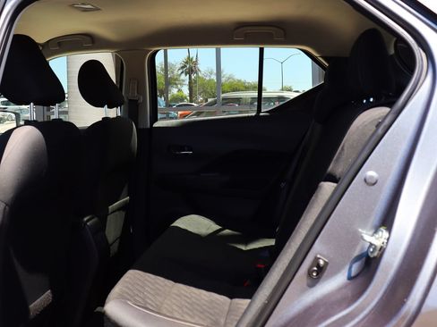 Used 2021 Nissan Kicks SV FWD image 33