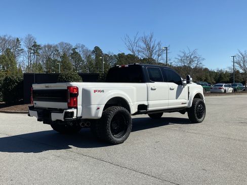 Used 2026 Ford F450 Platinum w/ FX4 Off-Road Package image 3