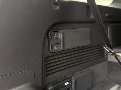 Used 2023 Rivian R1S Launch Edition Quad AWD/4WD image 56
