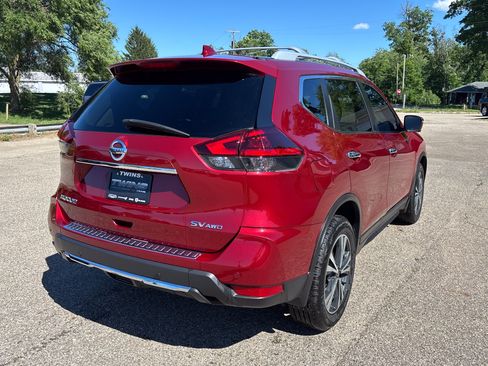 Used 2020 Nissan Rogue SV w/ Sun & Sound Touring Package AWD/4WD image 3