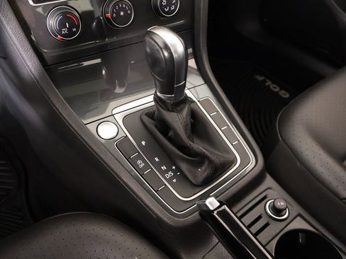 Used 2019 Volkswagen Golf SE w/ Driver Assistance Package image 8