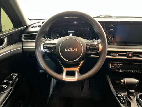 Used 2022 Kia K5 LXS image 12