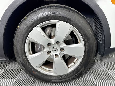 Used 2020 Porsche Cayenne image 30