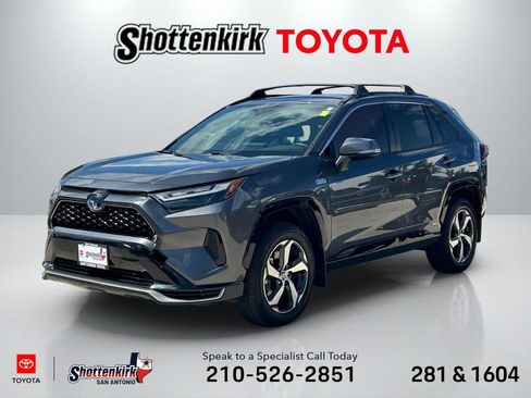 Used 2024 Toyota RAV4 SE AWD/4WD image 1