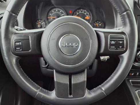 Used 2015 Jeep Patriot High Altitude image 14