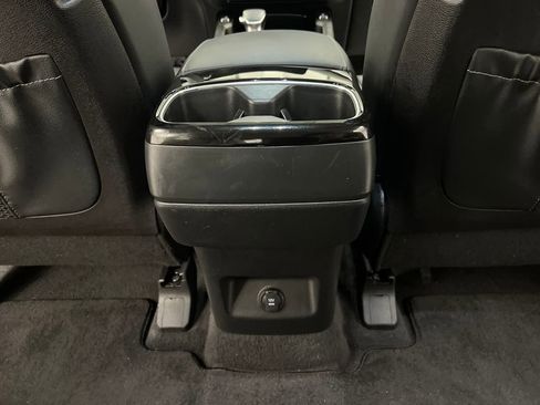 Used 2025 Kia Telluride S image 23