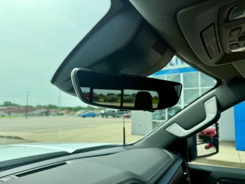 New 2025 GMC Sierra 3500 Denali w/ Denali Reserve Package image 24