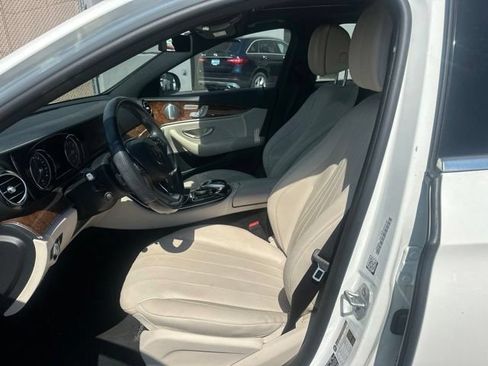 Used 2017 Mercedes-Benz E 300 4MATIC image 11